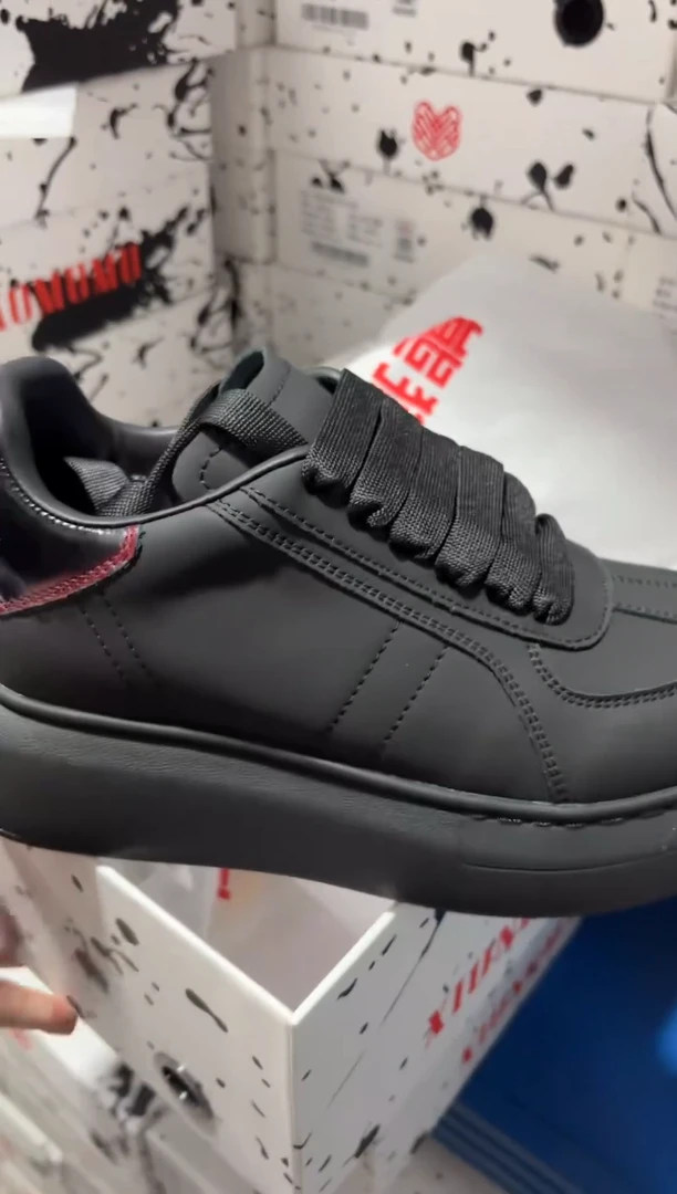 ?****u39纯黑安哥拉红