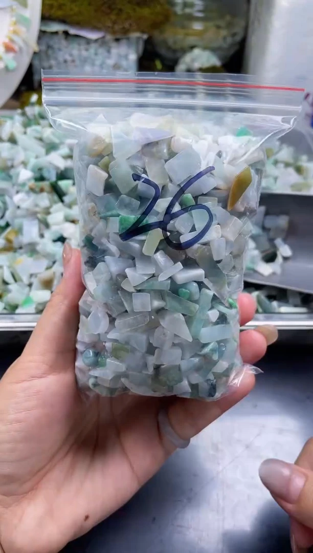 翡翠裸石天然翡翠迷你500克26