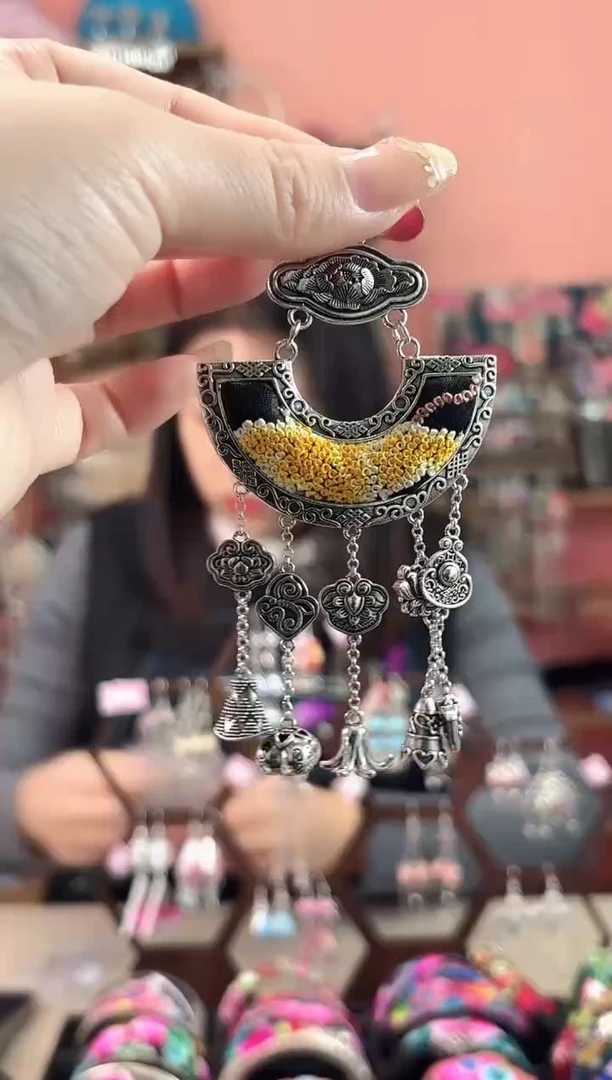 艺枝独绣手工饰品50