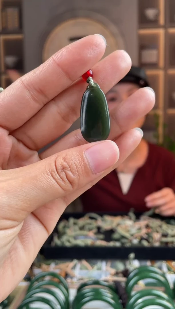 颈饰未镶嵌和田玉拍一发一，多样性发货