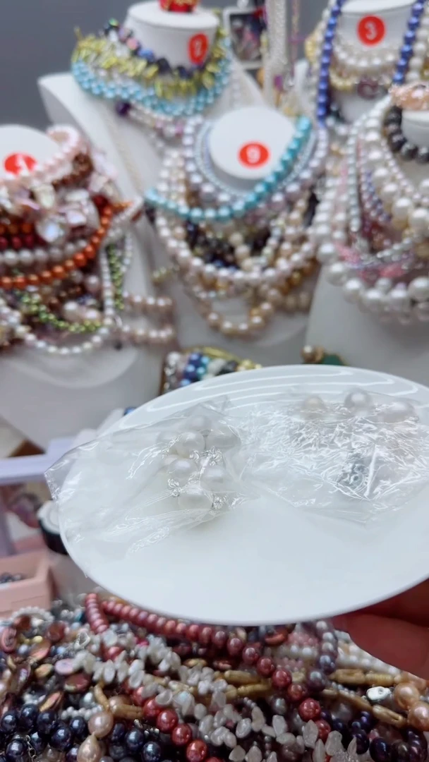 淡水珍珠未镶嵌颈饰1