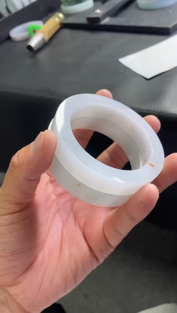 未镶嵌手镯定制翡翠手镯多样性发其一