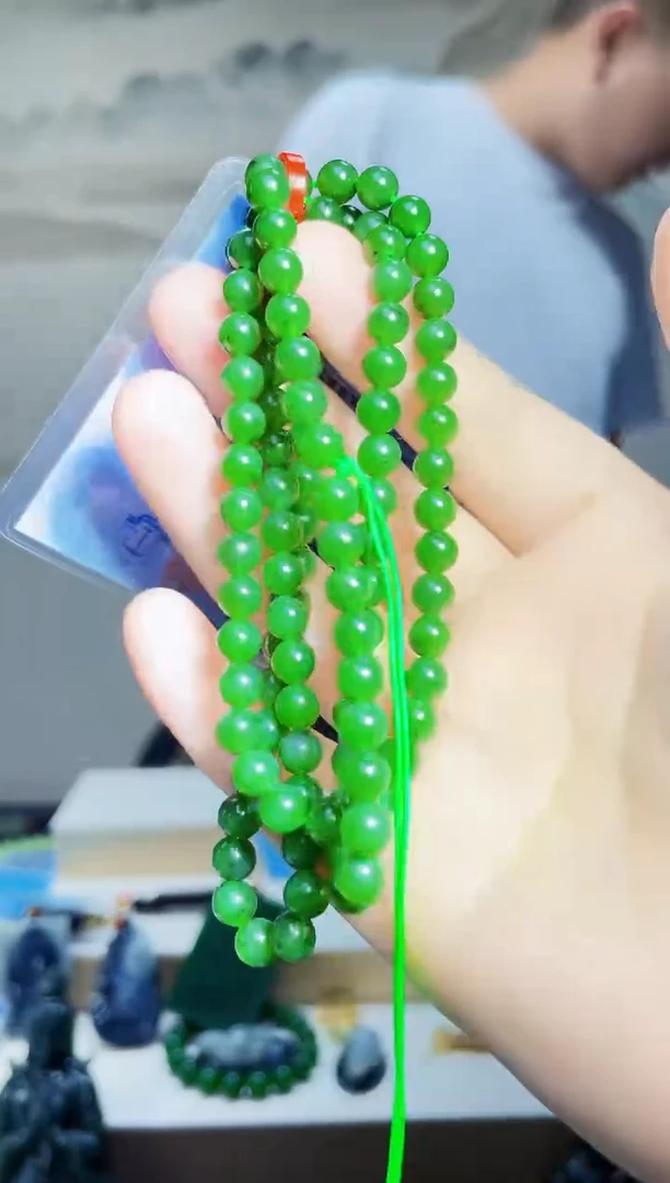 和田玉未镶嵌颈饰1