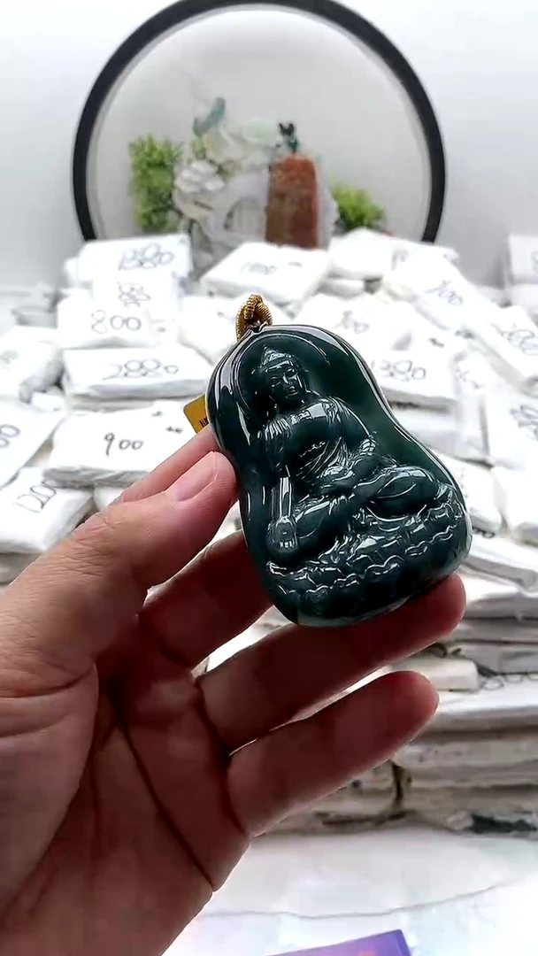 颈饰未镶嵌翡翠阿弥陀佛
