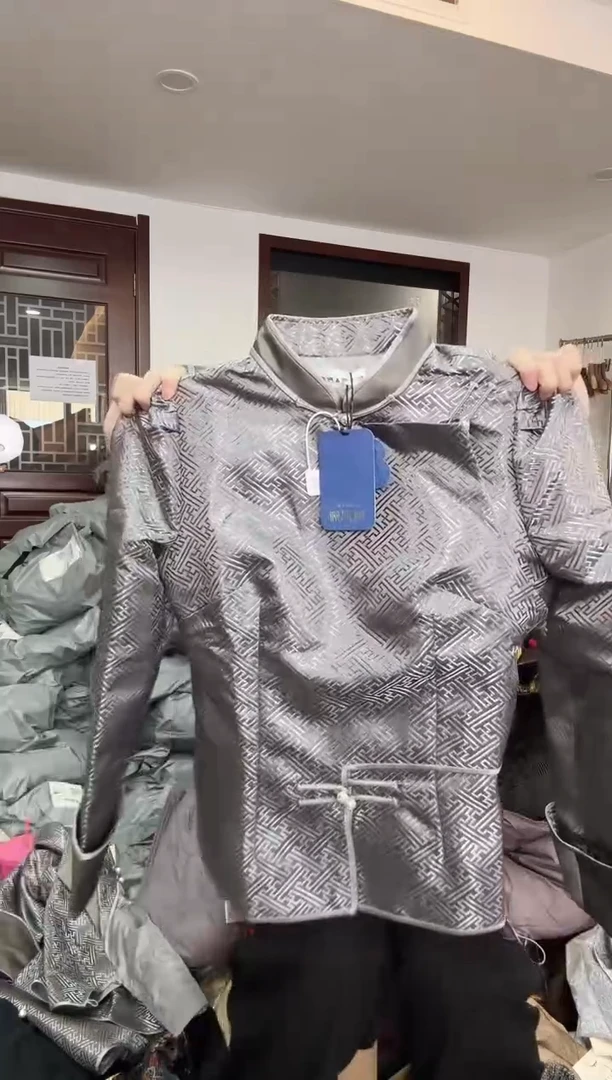 外套  L 115斤以里