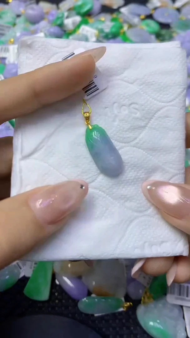 颈饰未镶嵌翡翠天然缅甸翡翠A货