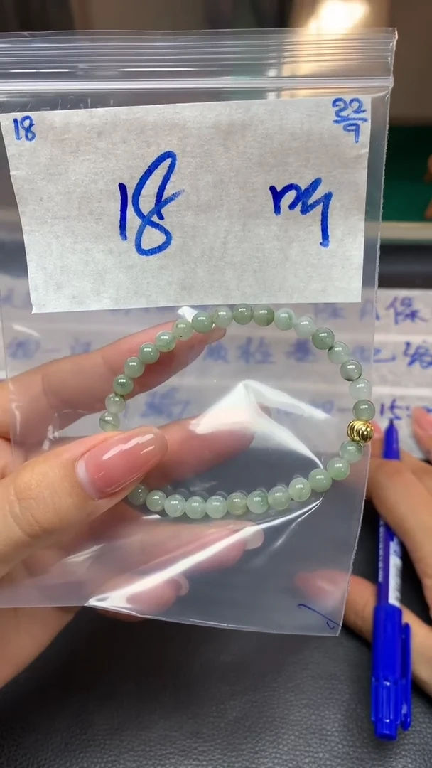 未镶嵌定制翡翠听*说18翡翠毛货需精细抛光挂件多样性拍一发一