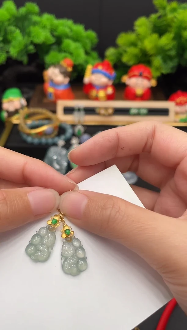 吊坠(不含链)18K金镶嵌翡翠111