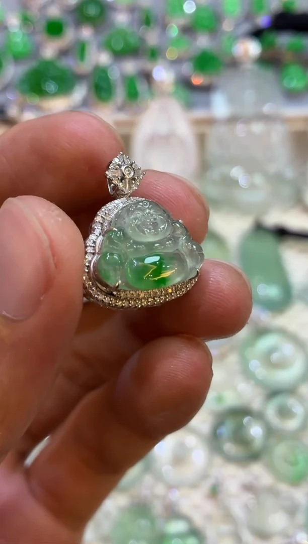 吊坠(不含链)18K金镶嵌翡翠佛公