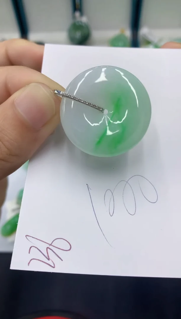 【闪购商品】翡翠颈饰18K金镶嵌翡翠