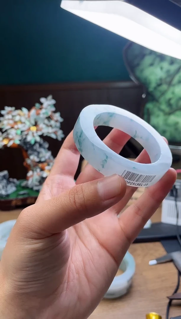 【闪购商品】定制翡翠手镯未镶嵌定制