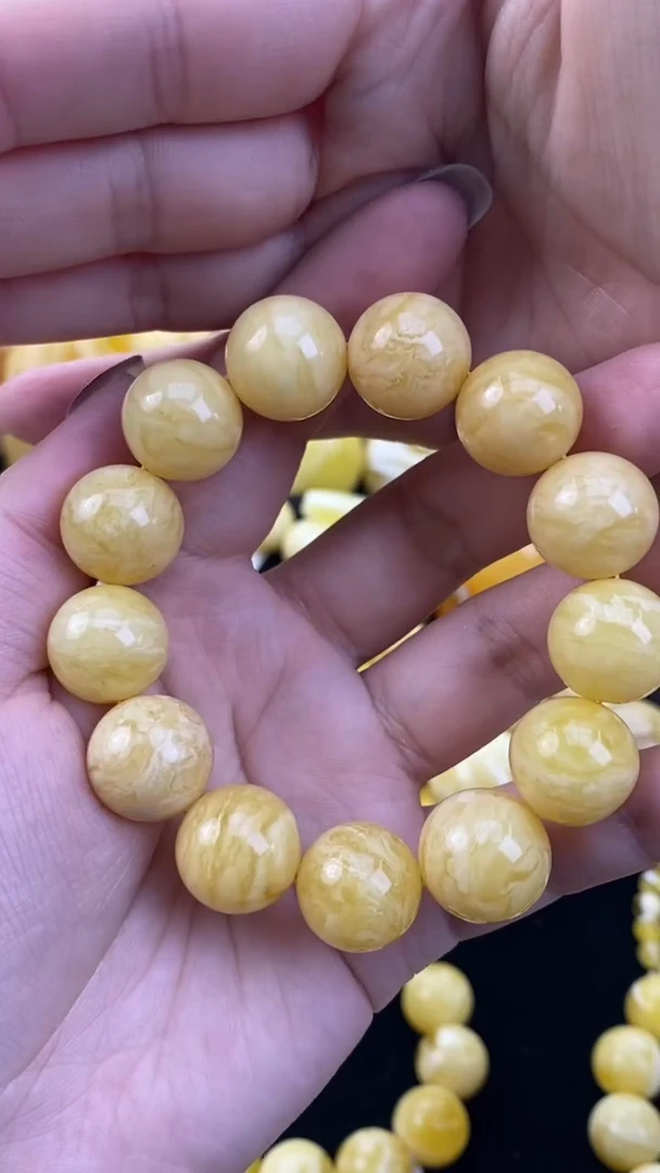 【闪购商品】琥珀裸石未镶嵌月.25/15+mm