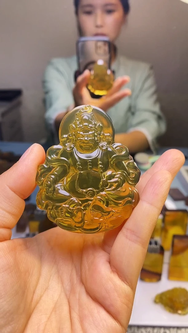 未镶嵌颈饰琥珀SN39-70（黄财神）