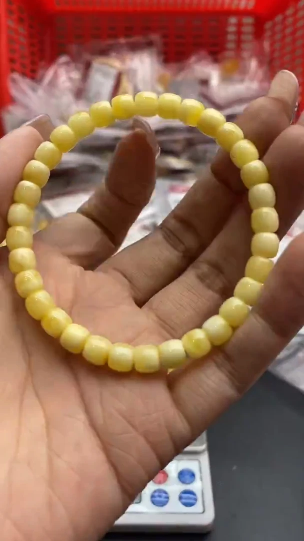 琥珀未镶嵌珠宝奇石1590