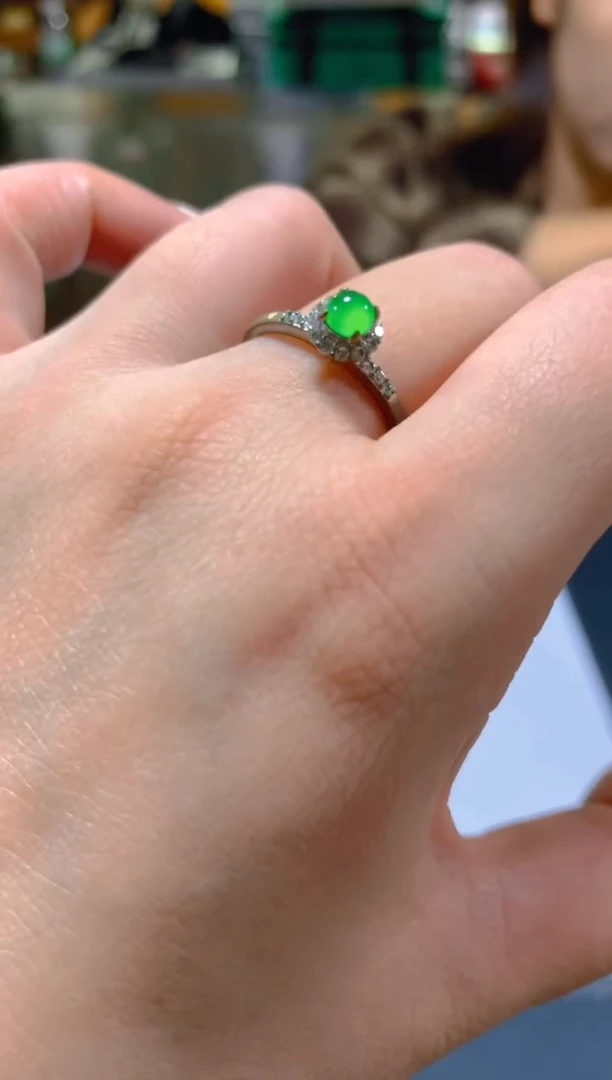 未镶嵌戒指翡翠多样性发一