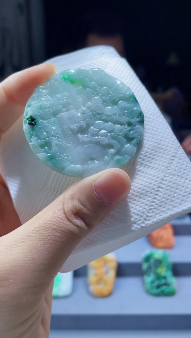 颈饰合金石英质玉（金丝玉）吊坠