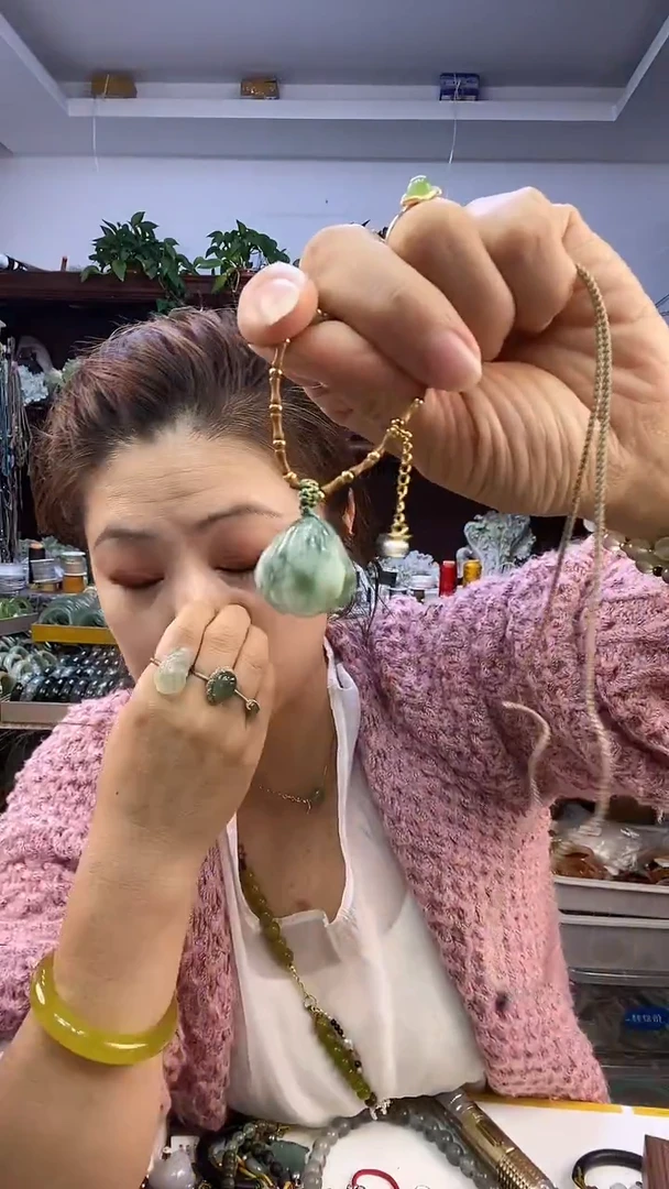 未镶嵌蛇纹石玉壳多样性发货其中之一