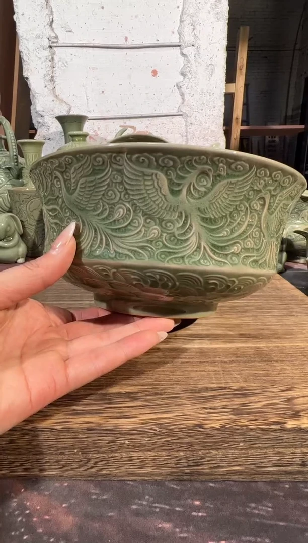 耀州窑青瓷九凤碗