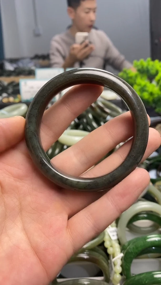 未镶嵌手镯和田玉56.1