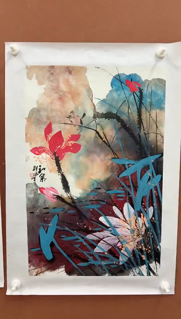 国画李文峰四尺三开亮彩荷花
