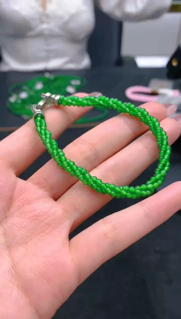 翡翠未镶嵌颈饰天然A货翡翠