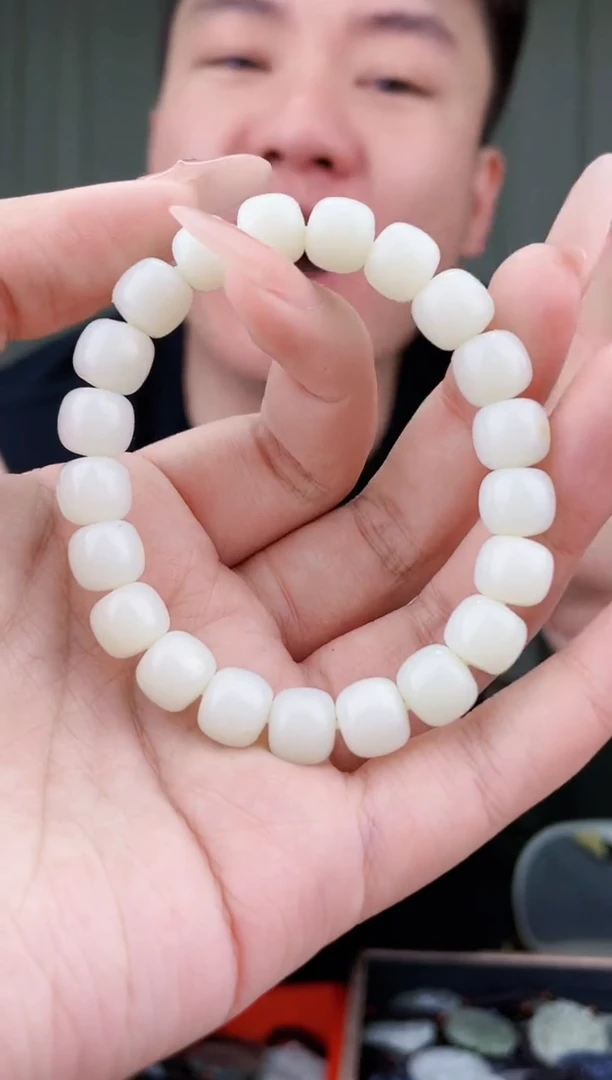 和田玉未镶嵌挂件拍一发一，多样性发货！