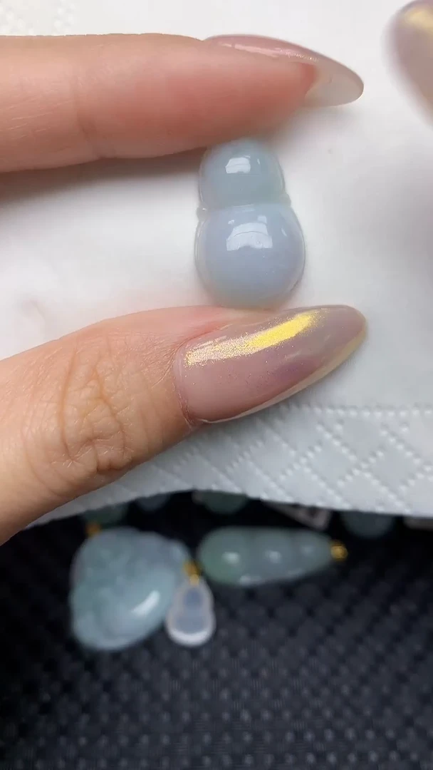 【闪购商品】翡翠颈饰未镶嵌天然翡翠a货