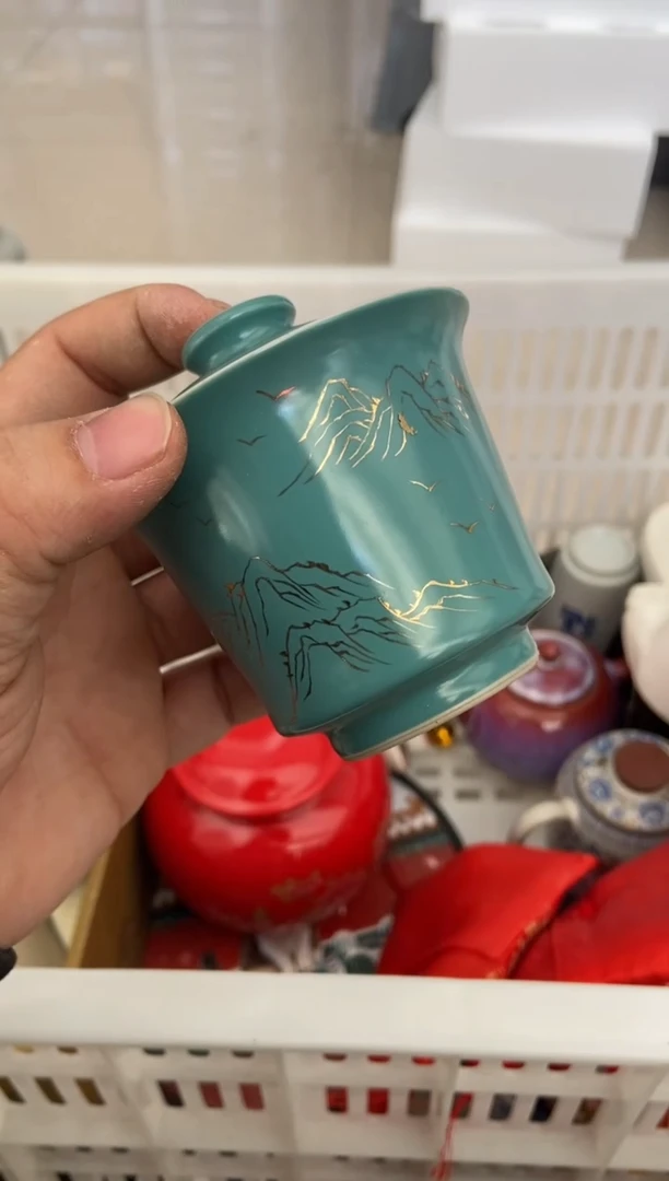 无运费险有瑕疵的摄影的产品有使用过的痕迹有点脏介意勿拍