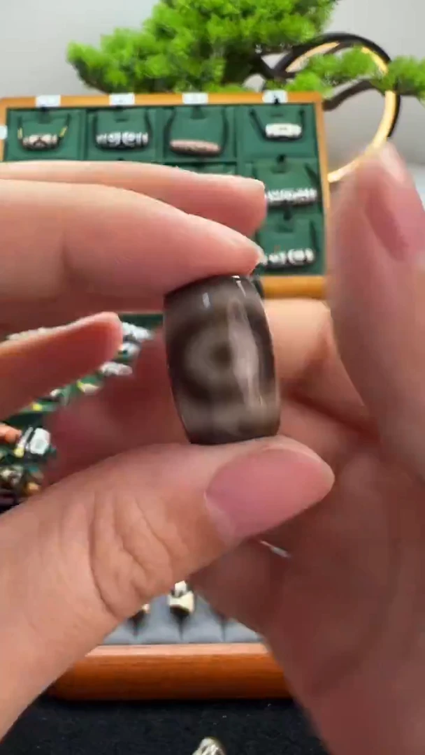 玛瑙/玉髓（覆膜）颈饰未镶嵌35.（微瑕随机发货）