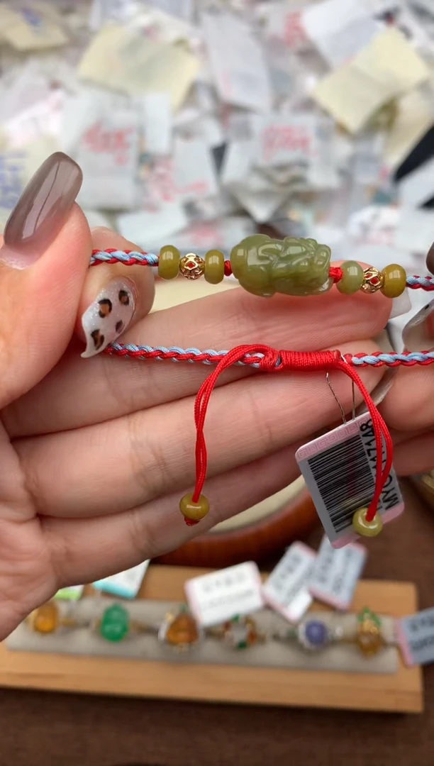 未镶嵌挂件翡翠—