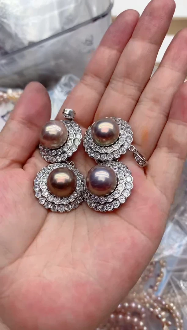 吊坠(不含链)未镶嵌淡水珍珠多样性发其一，非无暇