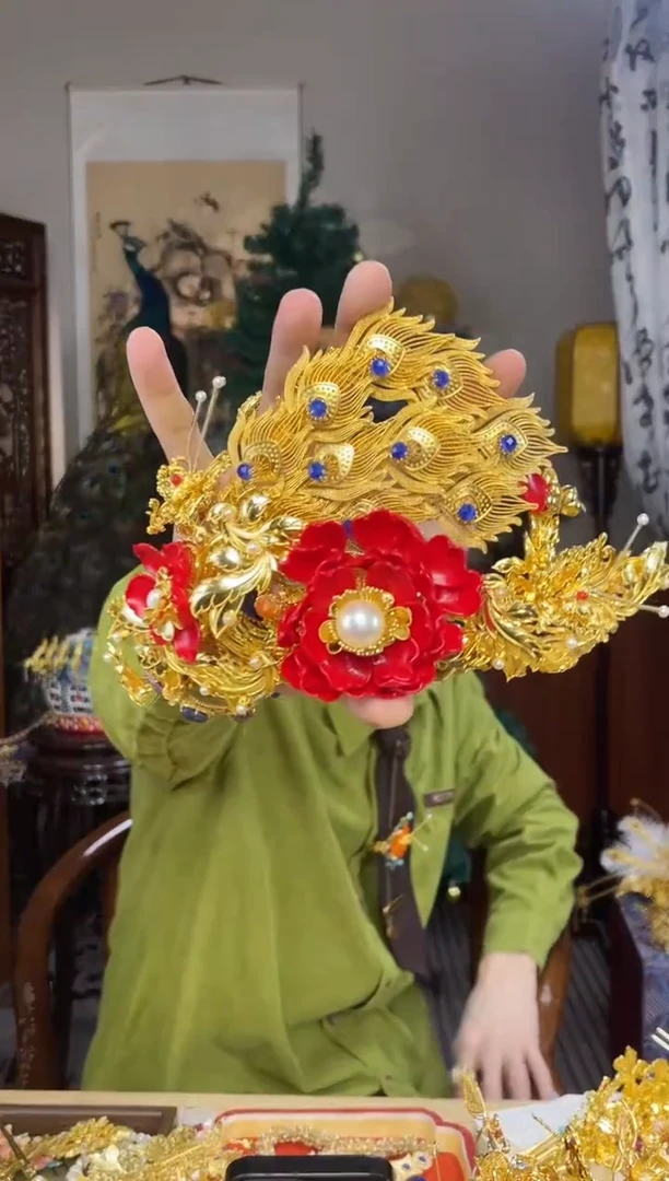 铜合金无孔雀冠1