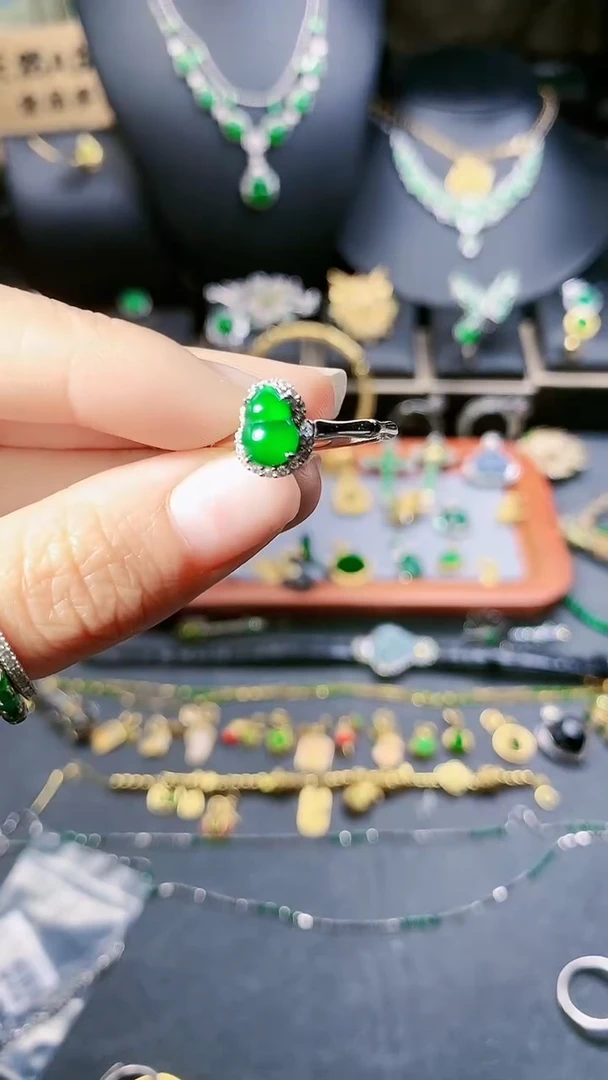 【闪购商品】翡翠戒指银S925镶嵌戒指