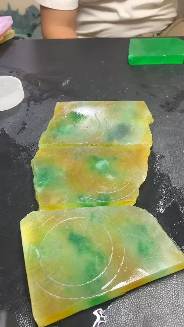 玉冰黄加绿边角毛坯任选其一