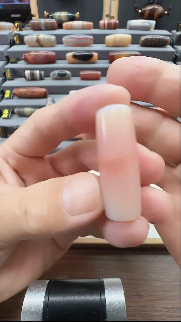 未镶嵌颈饰玛瑙/玉髓玛瑙38*15