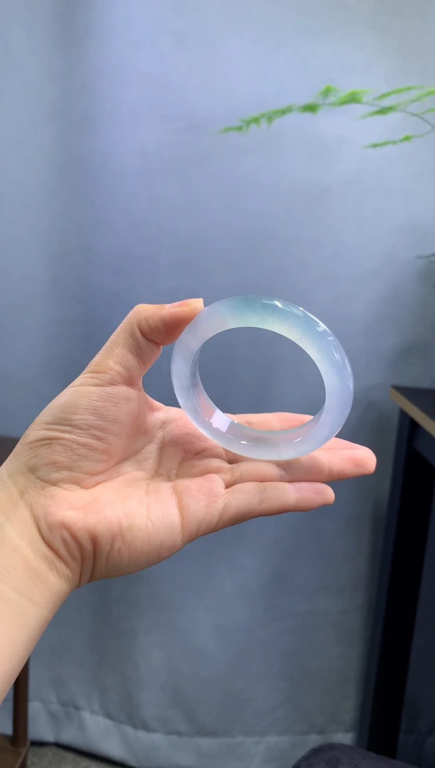 翡翠手镯未镶嵌晴底正圈