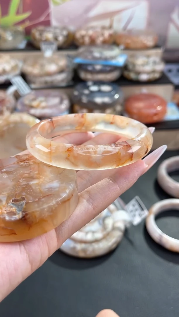 未镶嵌手镯石英质玉57