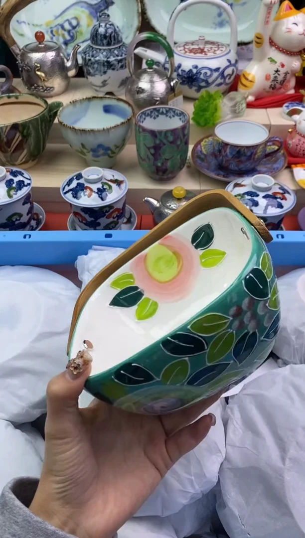 【闪购商品】瓷片隆莲瓷器欢迎大家