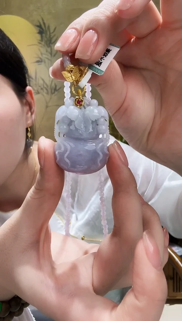 颈饰未镶嵌翡翠吊坠