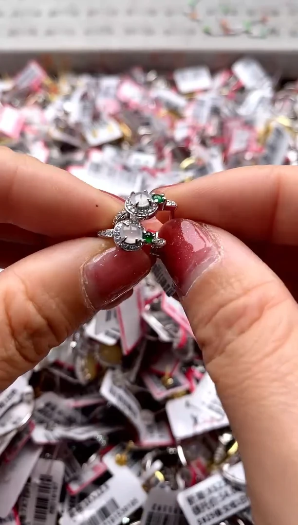 【闪购商品】翡翠戒指银S925镶嵌22222222     8