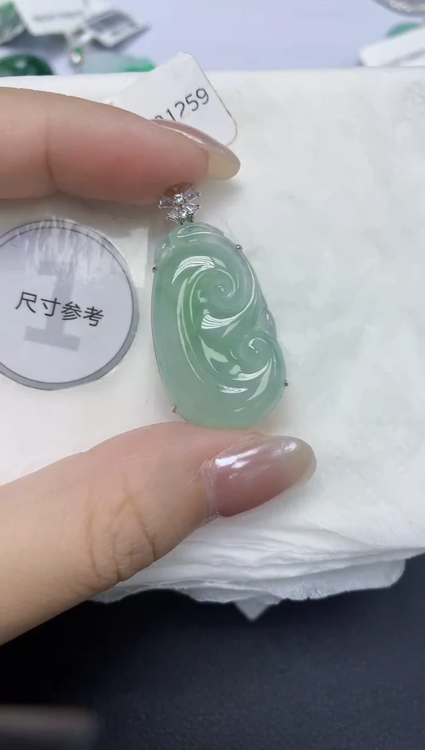 翡翠18K金镶嵌颈饰天然缅甸翡翠A货百元以上9元证书费自理