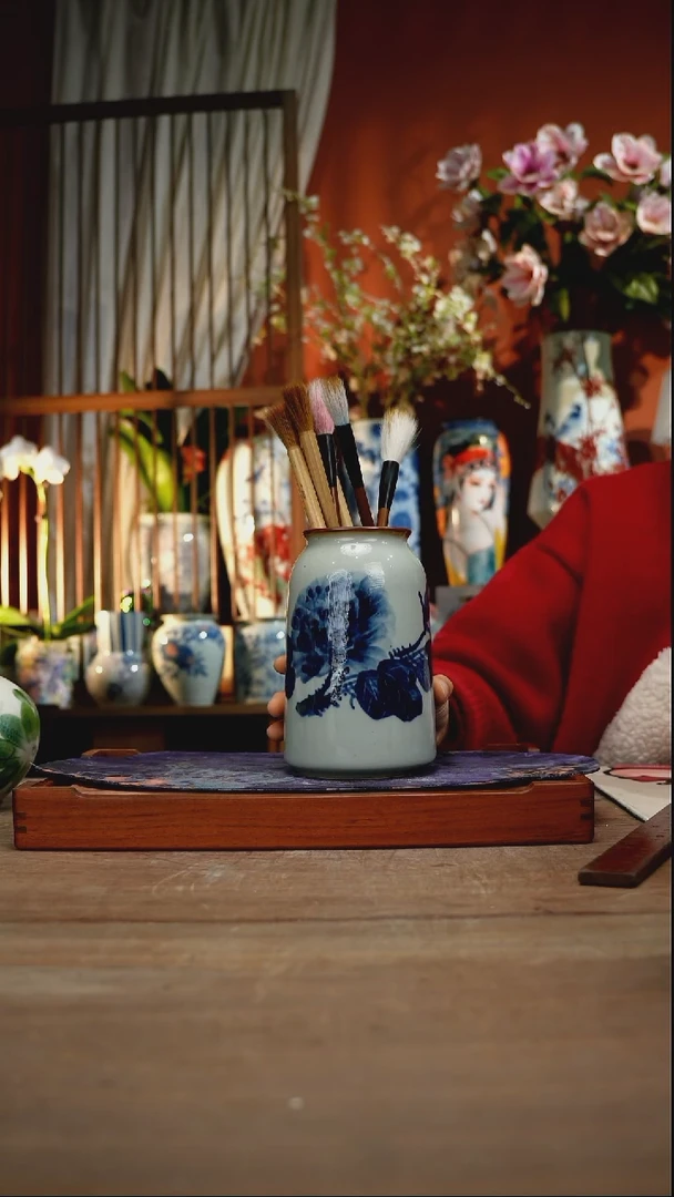 当代景德镇设计师釉下手绘陶瓷花瓶