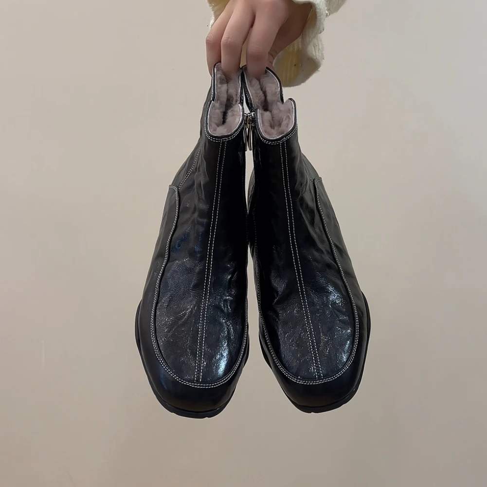 RubyL/2cm秋冬保暖极简风手抓纹侧拉链百搭圆头平跟加绒短靴女款