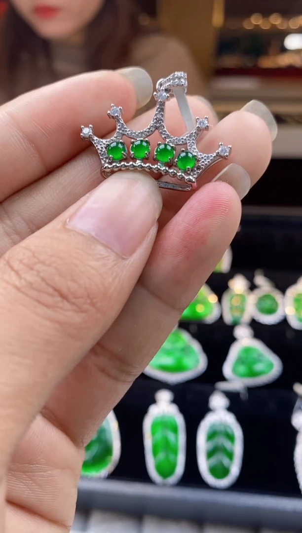 翡翠未镶嵌颈饰天然翡翠拍一发一多样性发货