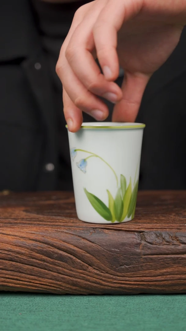 【闪购商品】瓷片25寻一缕瓷香杯釉下手工手绘瓷器