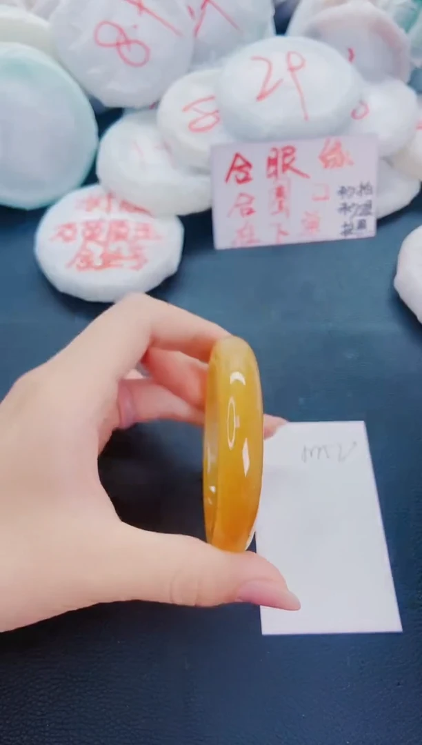 石英质玉手镯未镶嵌M52-56-57