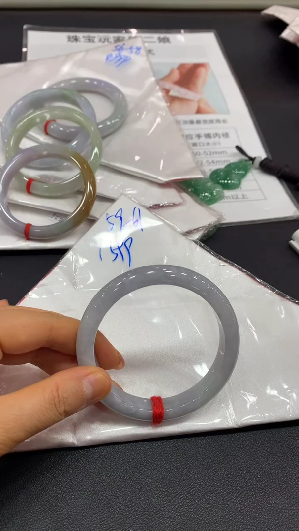 未镶嵌手镯翡翠正圈59-61买断价不退换