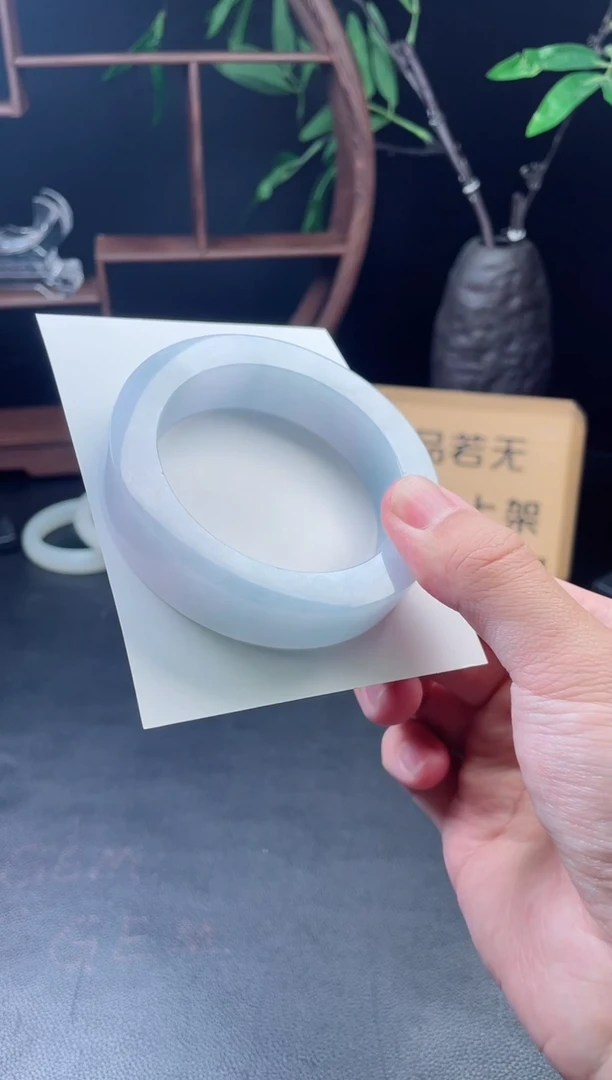 定制翡翠手镯未镶嵌?**乐定制