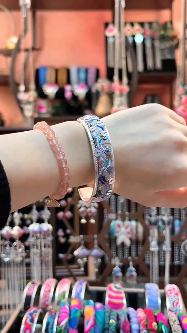 织绣云织谣民族风精美饰品 40