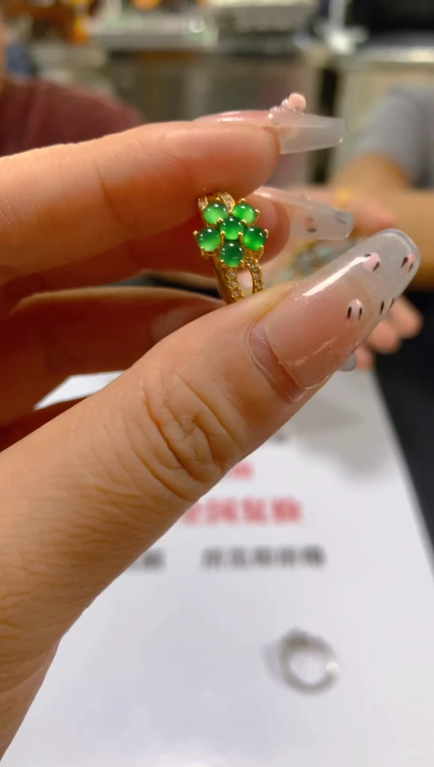 未镶嵌戒指翡翠多样性发一